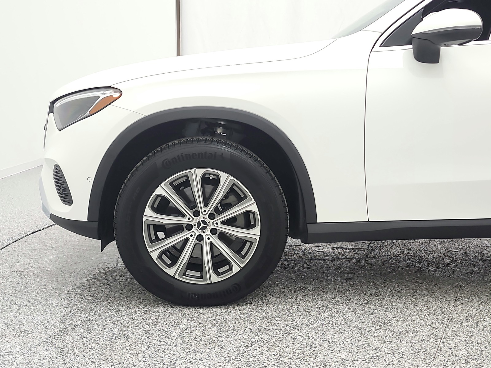 Certified Used 2025 Polar White Mercedes-Benz GLC 300 SUV image 15