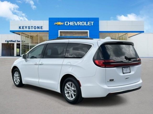 2022 Chrysler Pacifica Touring L 5