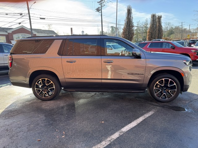 2022 Chevrolet Suburban RST 6