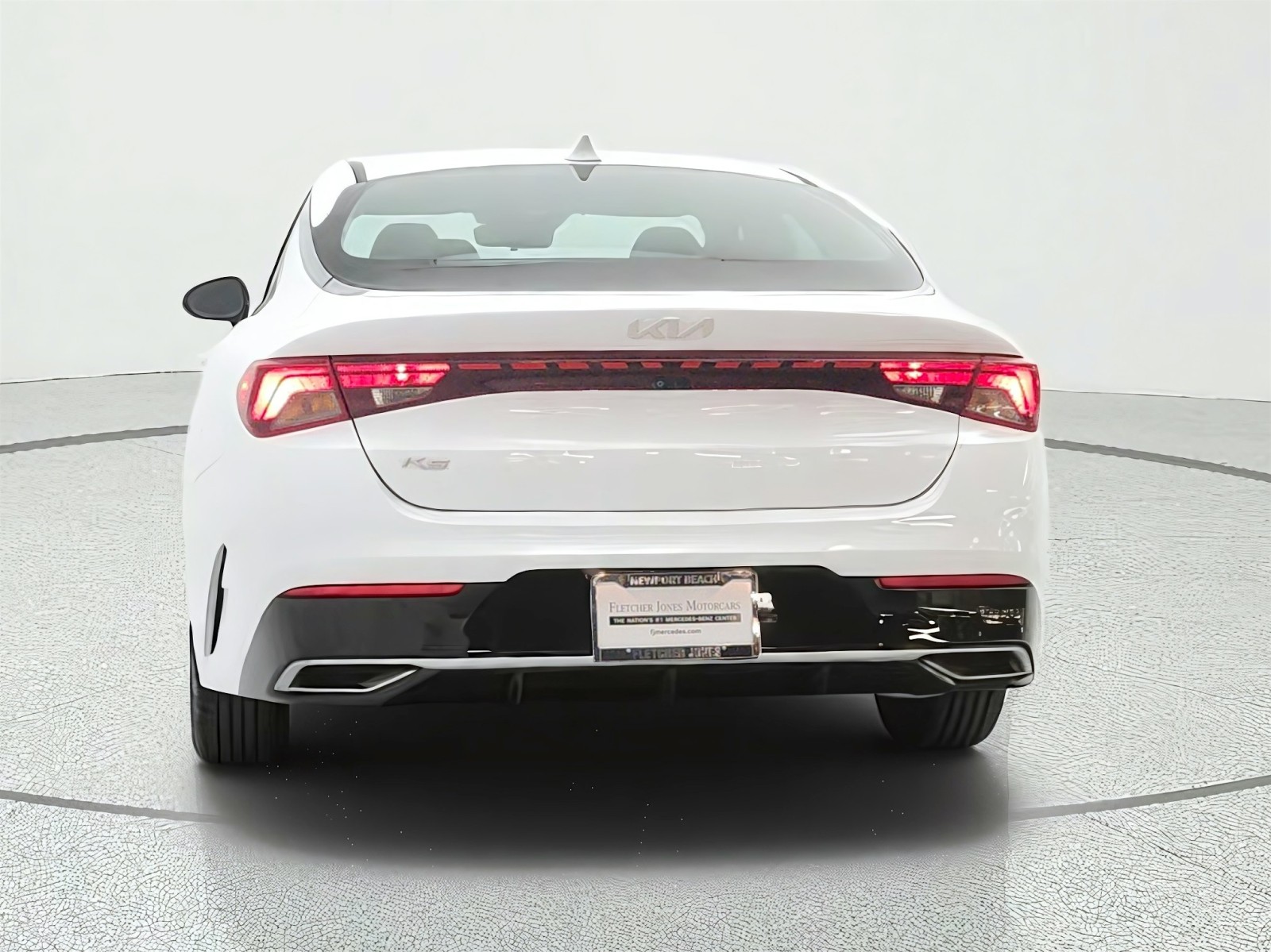 Used 2022 Glacial White Pearl Kia LXS Auto FWD image 6