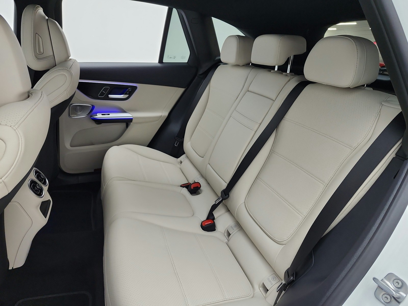 New 2027 Polar White Mercedes-Benz GLC 300 SUV image 11