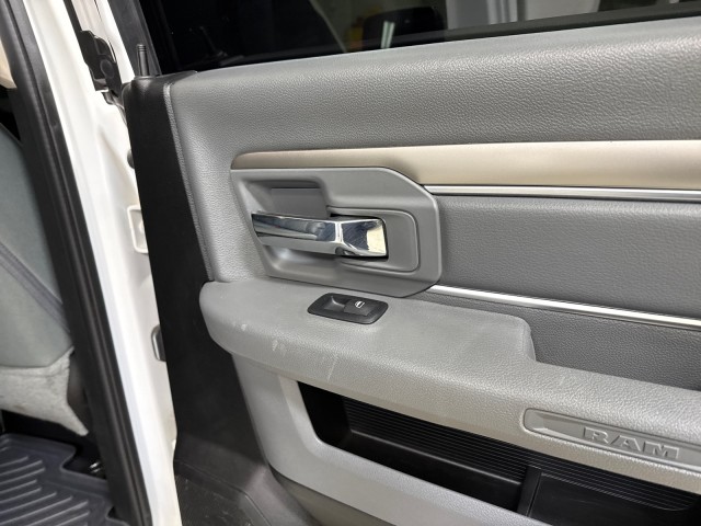 2020 Ram 1500 Classic SLT 4WD 5.7L-V8 in ,