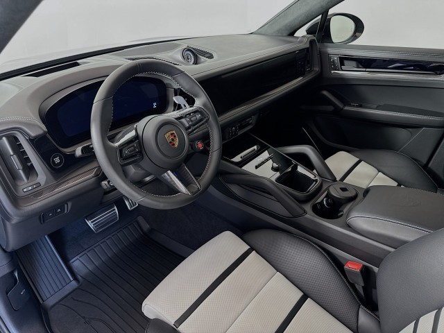 2024 Porsche Cayenne Turbo GT 9