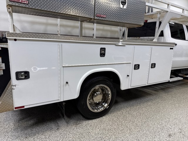 2020 Chevrolet Silverado MD 5500 Duramax RWD Utility/ Service Bed in , 