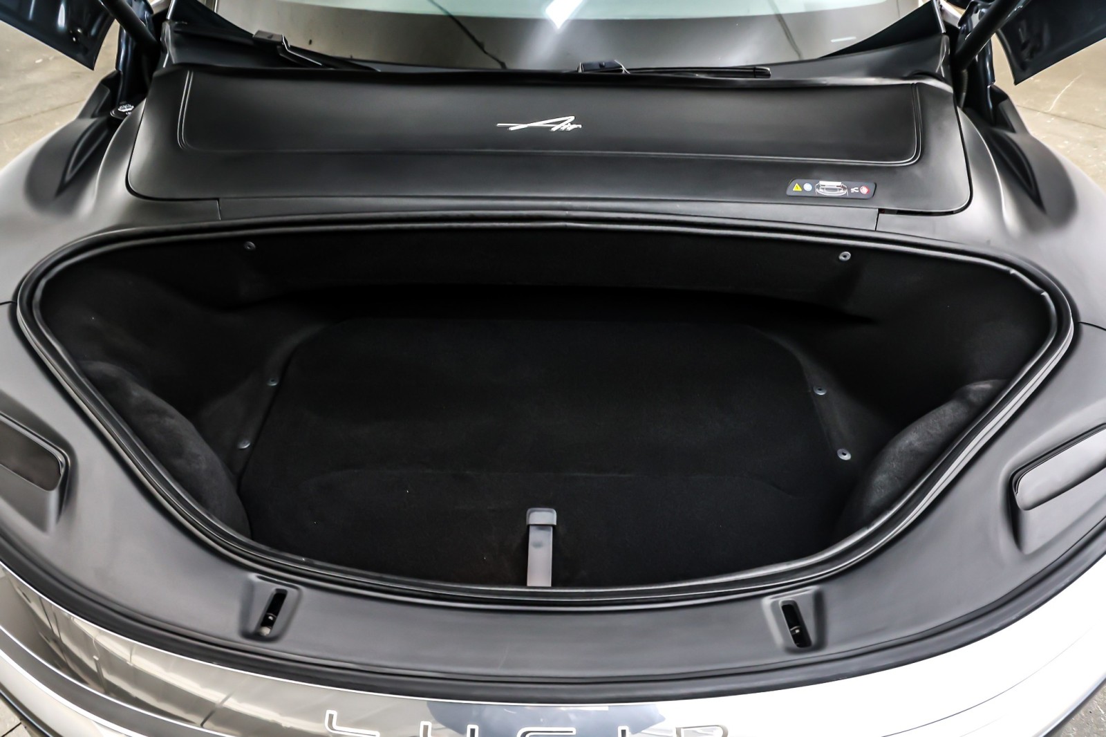 Used 2024 Quantum Grey Metallic Lucid Touring AWD image 11