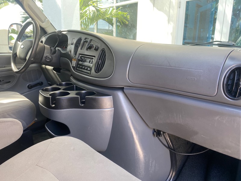 2006 Ford Econoline Commercial Cutaway LOW MILES 27,641 1 OWNER in , 