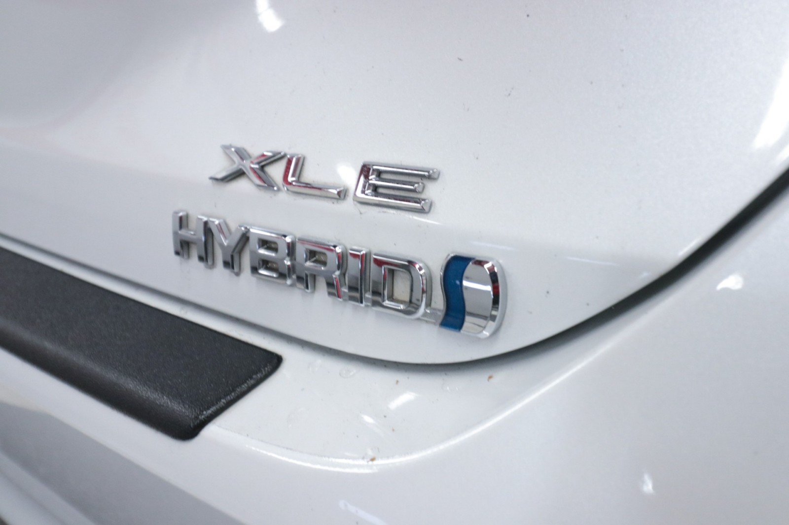 Used Car 2021 Toyota Avalon  Hybrid Xle For Sale Under $30,000 In Austin, Texas