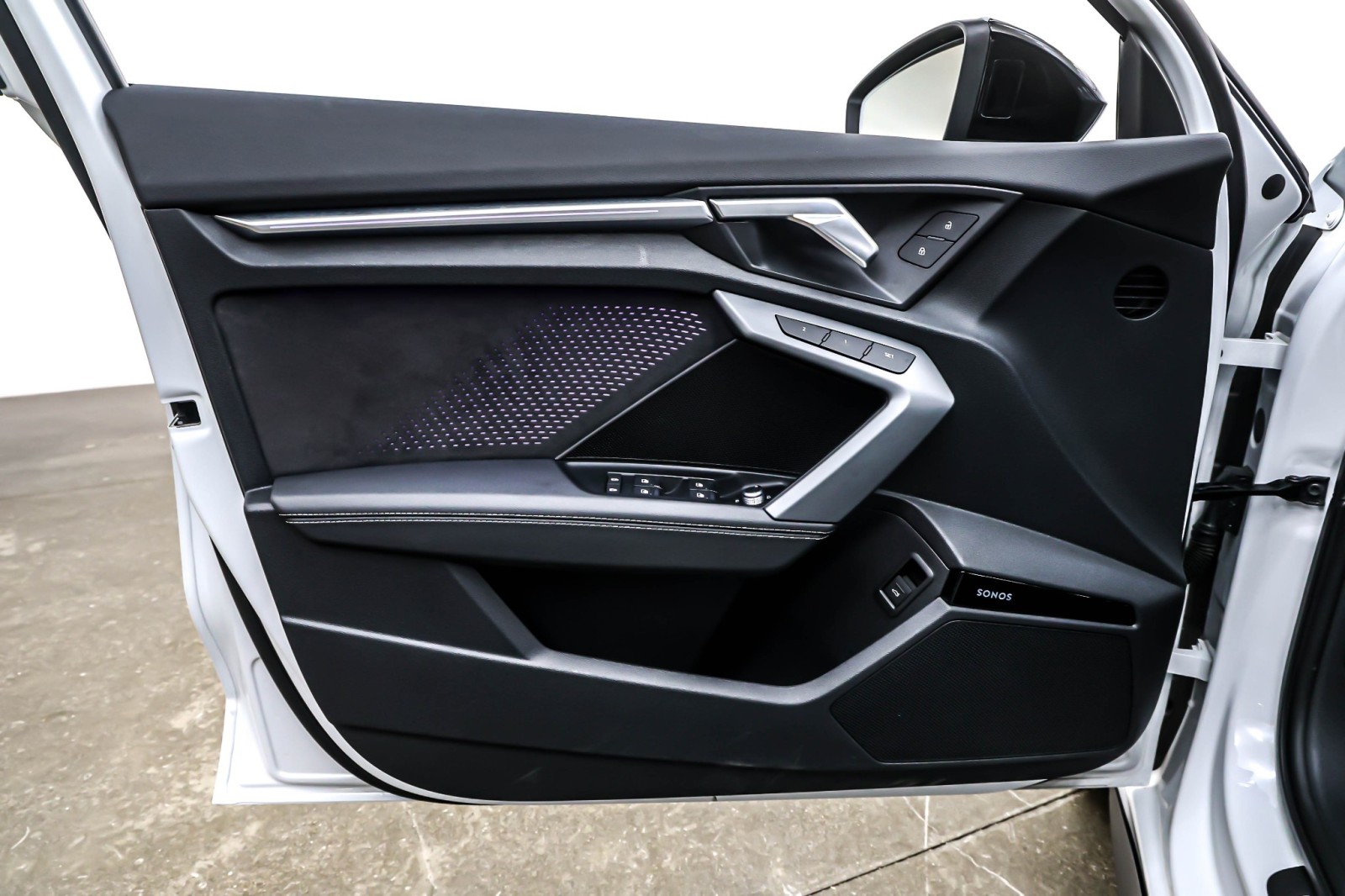 Used 2025 Glacier White Metallic Audi Premium Plus 2.0 TFSI quattro image 21