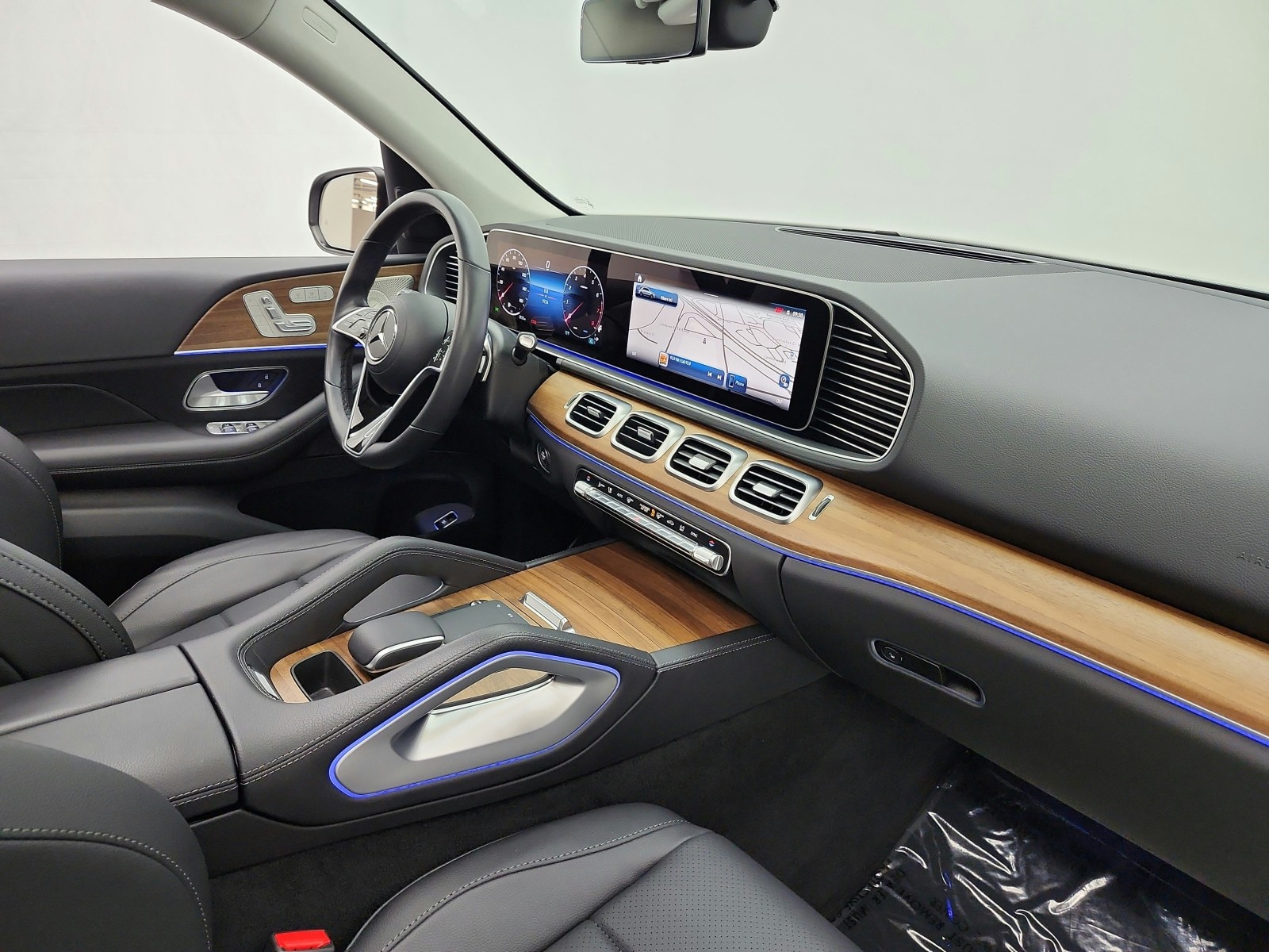 Certified Used 2025 Selenite Grey Metallic Mercedes-Benz GLE 350 4MATIC® SUV image 34