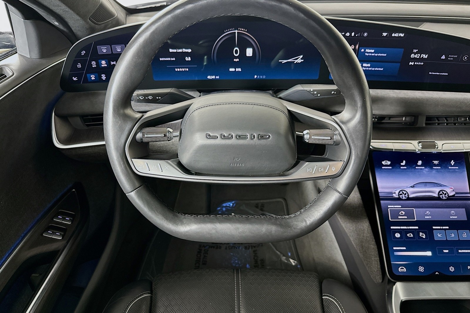 Used 2022 Infinite Black Lucid Grand Touring image 5