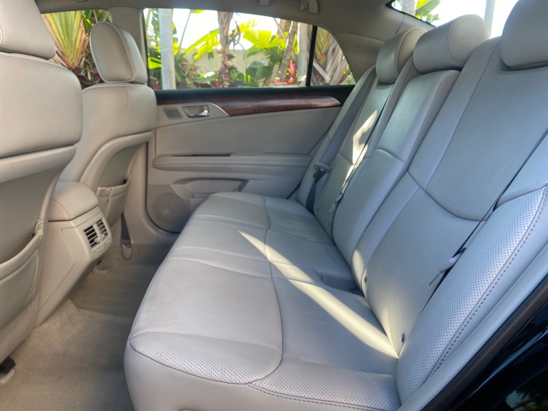 2011 Toyota Avalon Limited LOW MILES 80,879 in ,