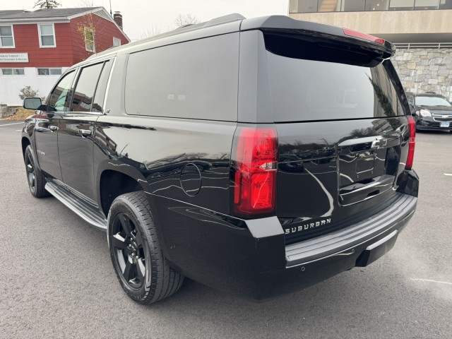 2017 Chevrolet Suburban LT Midnight with Center Bench 3