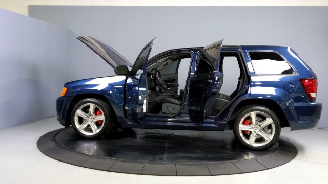 2009 Jeep Grand Cherokee SRT-8 11