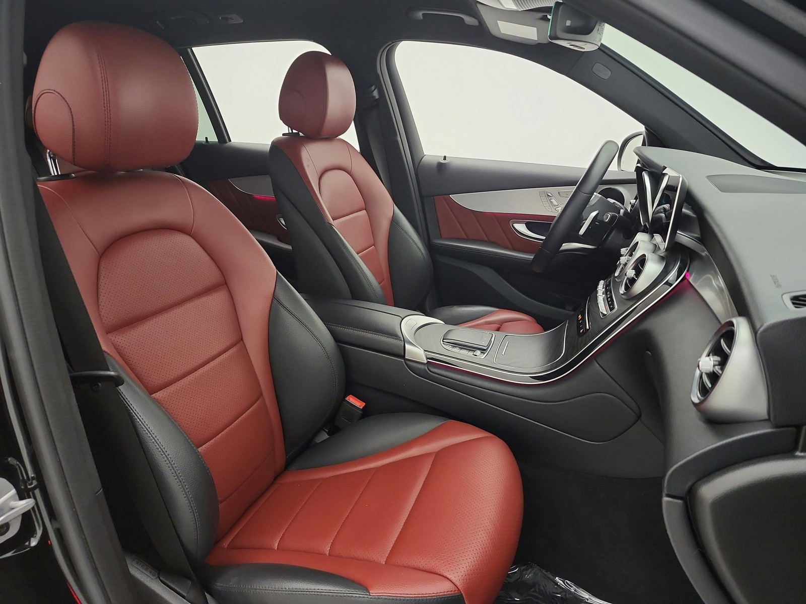 Used 2022 Black Mercedes-Benz GLC 300 SUV image 33