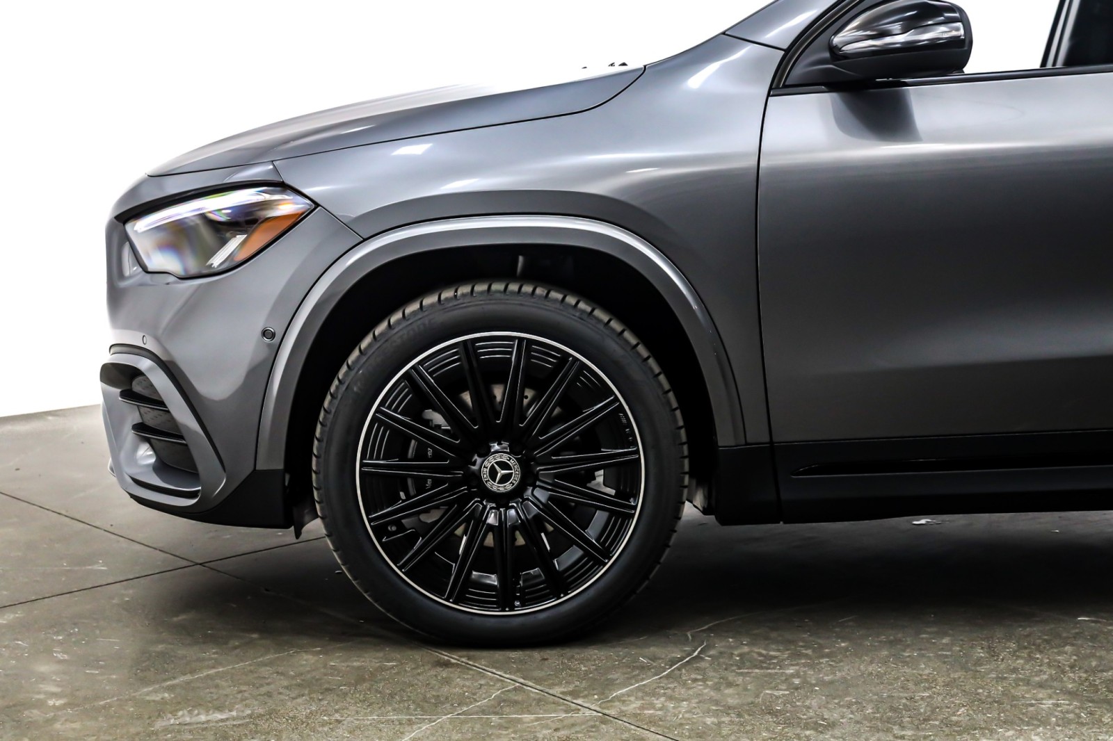 New 2026 Mountain Grey Metallic Mercedes-Benz GLA 250 image 10