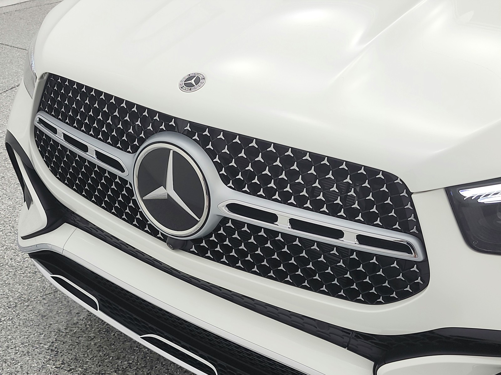 New 2026 Polar White Mercedes-Benz GLE 450 image 14