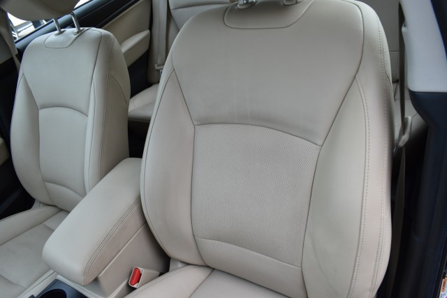 2016 Subaru Legacy Limited AWD Navi Leather Moonroof Blind Spot Rear  31