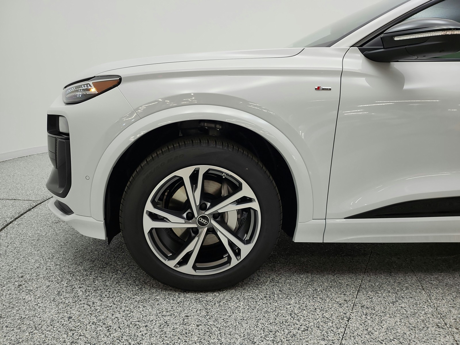 New 2027 Glacier White Metallic Audi Premium Plus quattro image 15