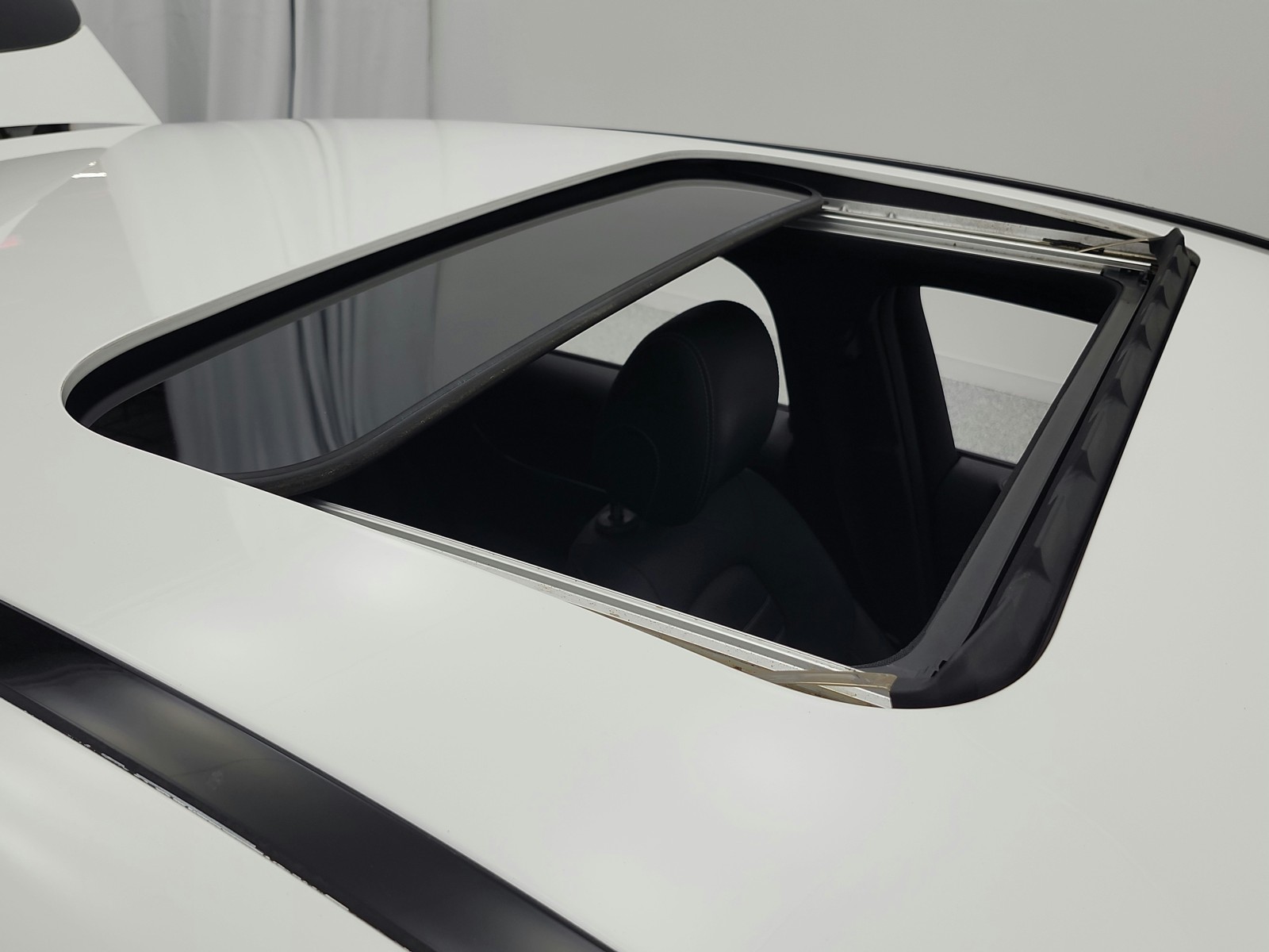 Used 2018 Polar White Mercedes-Benz GLC 300 4MATIC® Coupe image 34