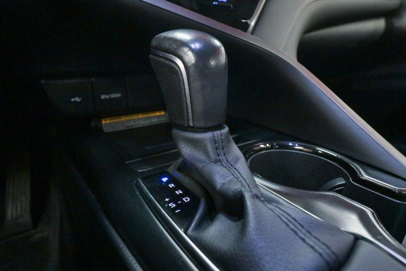 Used Car 2020 Toyota Camry  Se For Sale Under $25,000 In Austin, Texas