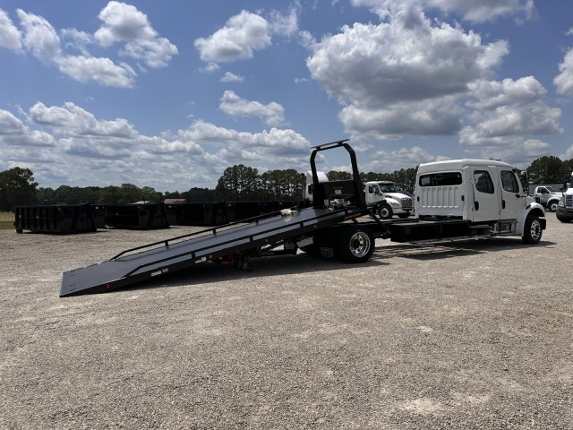 2024 Freightliner M2 Crew Cab Custom 22'  Rollback  in , 