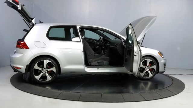 2015 Volkswagen Golf GTI SE 15