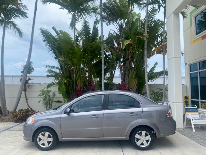2011 Chevrolet Aveo LS LOW MILES 18,766 in , 