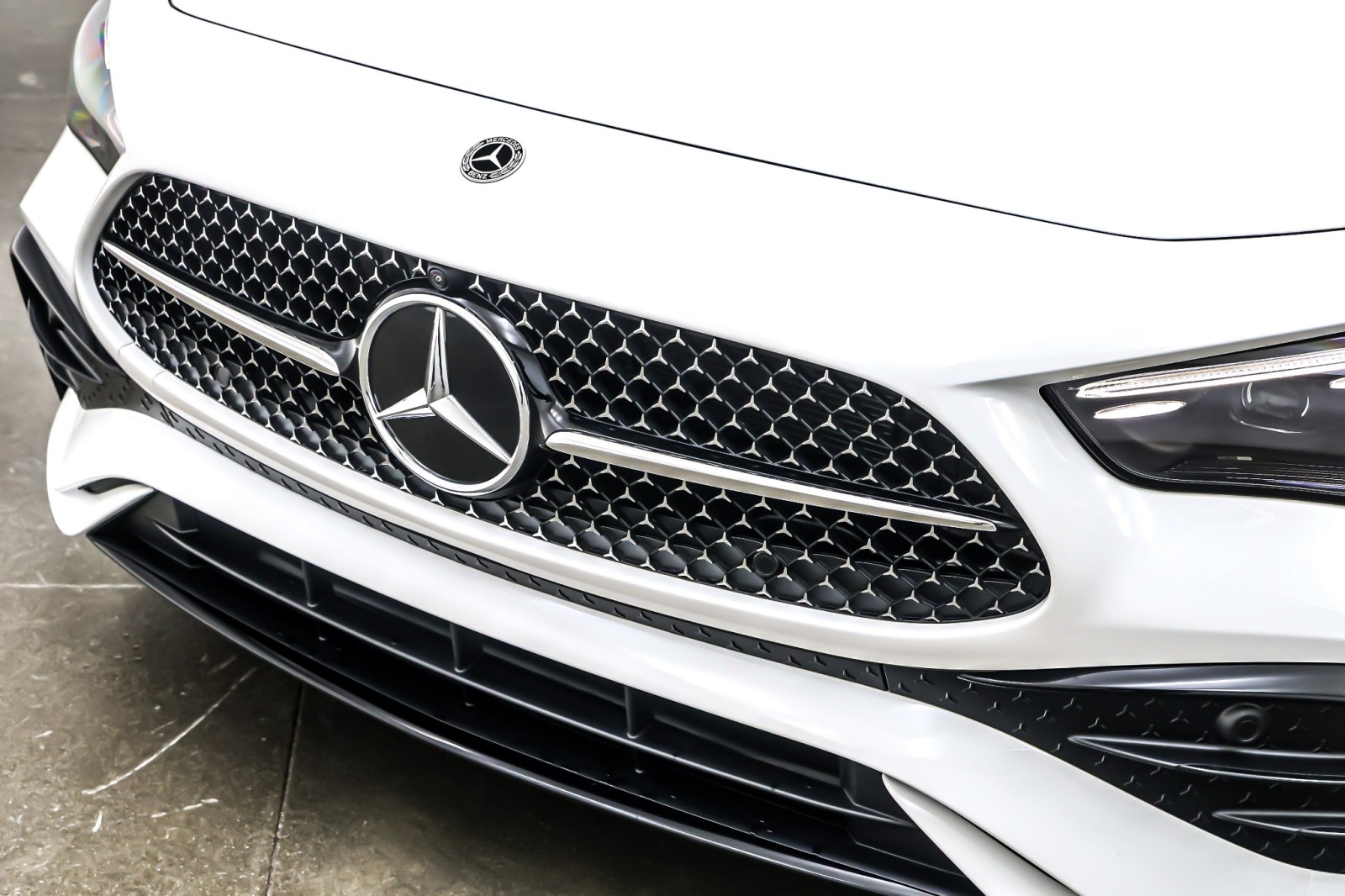 New 2026 Polar White Mercedes-Benz CLE 300 image 14