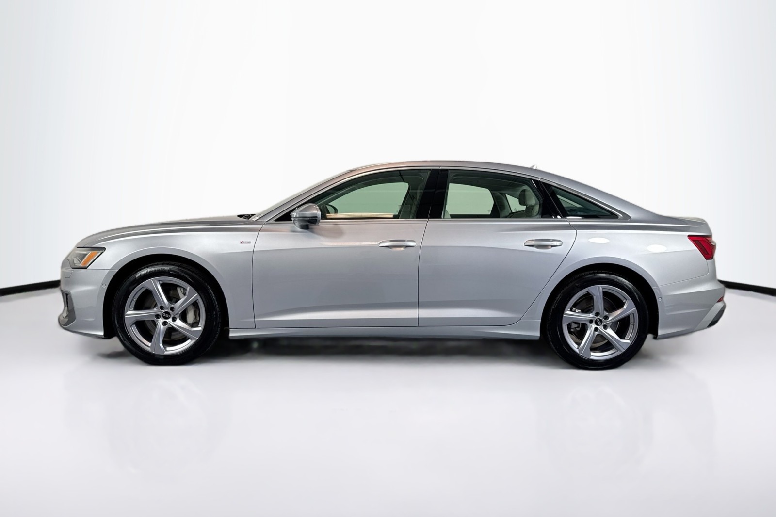 Used 2025 Florett Silver Metallic Audi Premium image 8