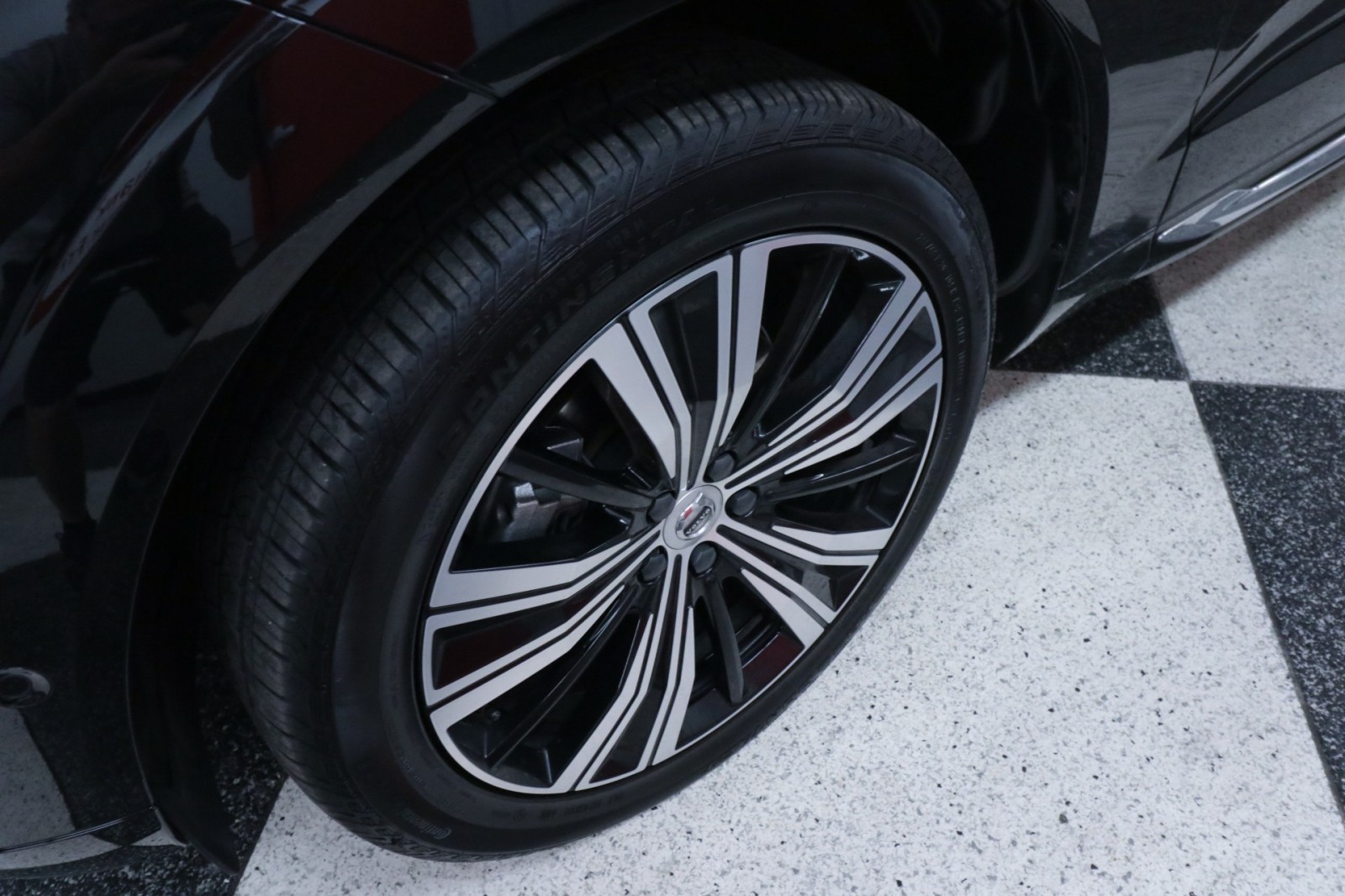 Used Car 2023 Volvo Xc60  Plus Bright Theme For Sale Under $40,000 In Austin, Texas