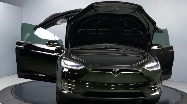 2019 Tesla Model X 75D 10