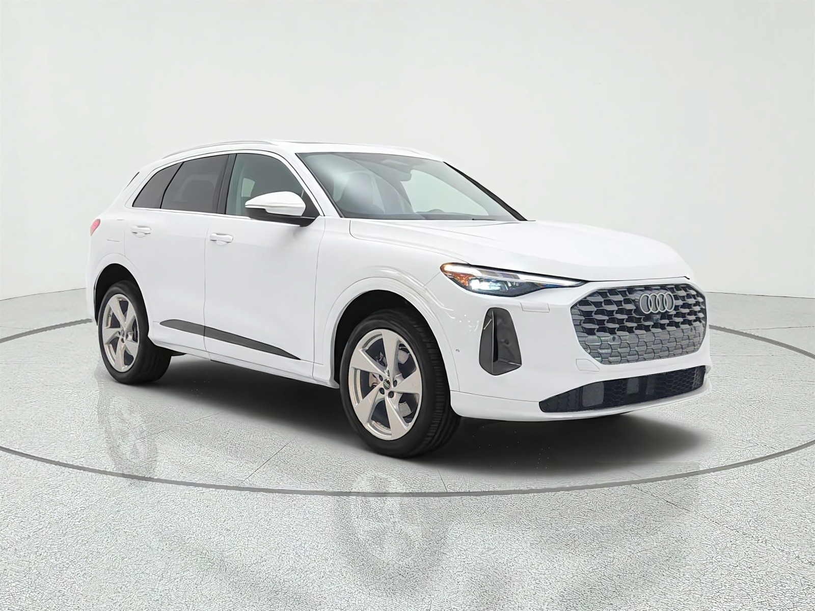 Used 2025 Glacier White Metallic Audi Premium Plus image 3
