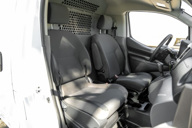 2018 Nissan NV200 Compact Cargo S 34