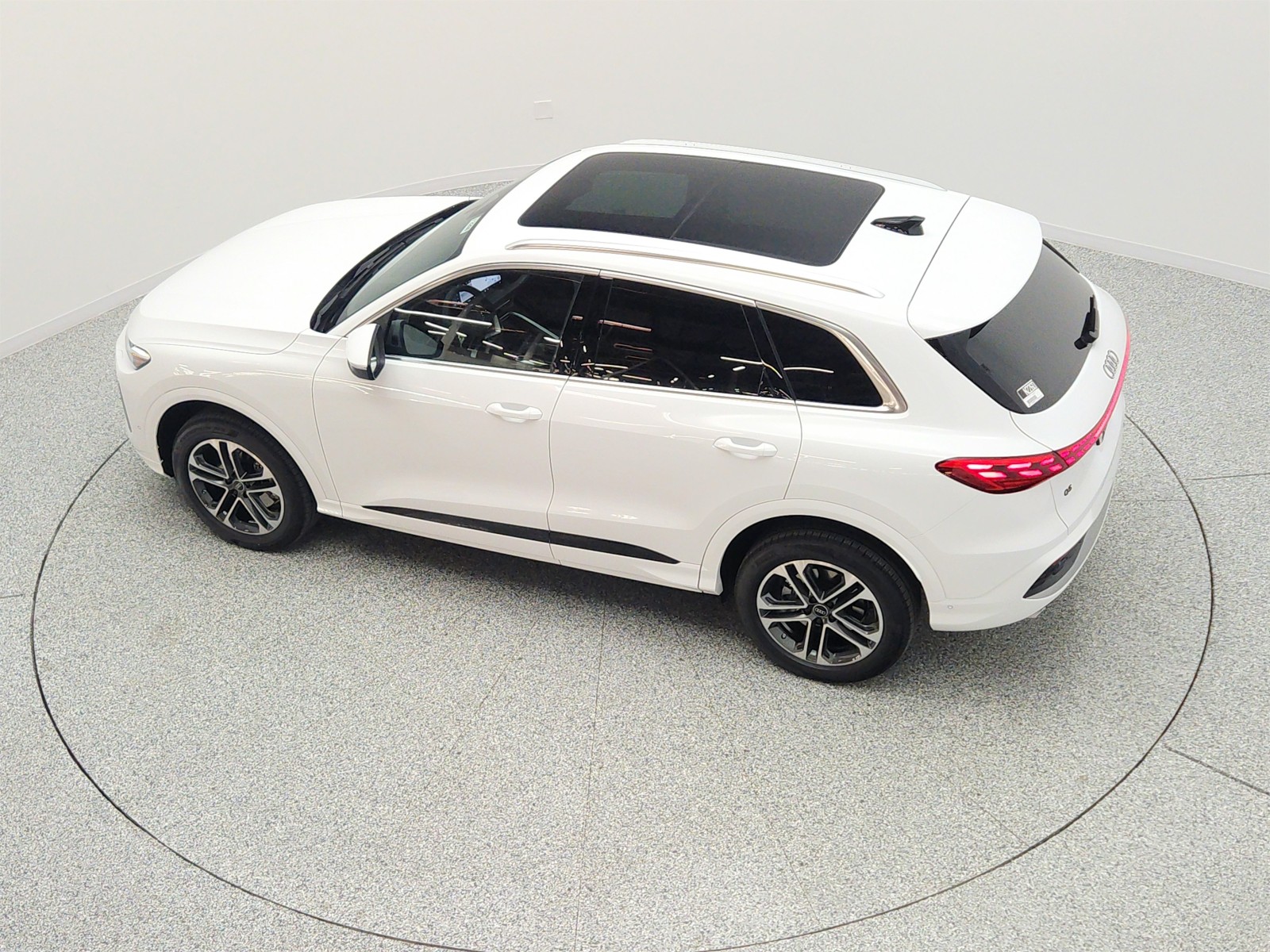 New 2026 Arkona White Audi Premium Plus 2.0 TFSI quattro image 23