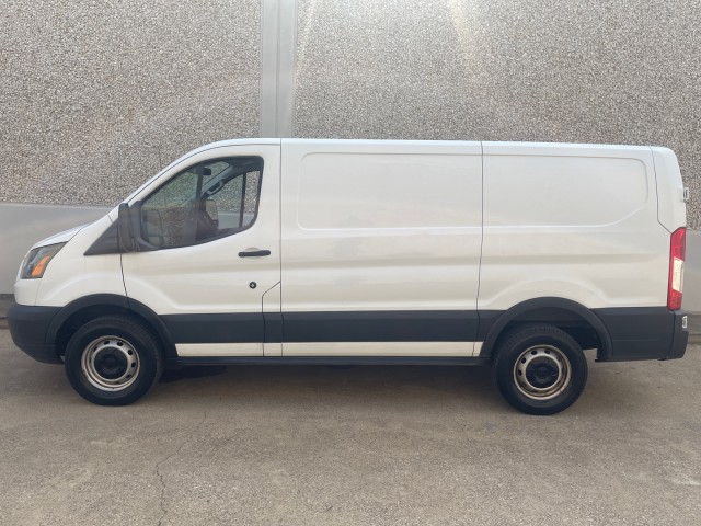 2019 Ford Transit Van  20