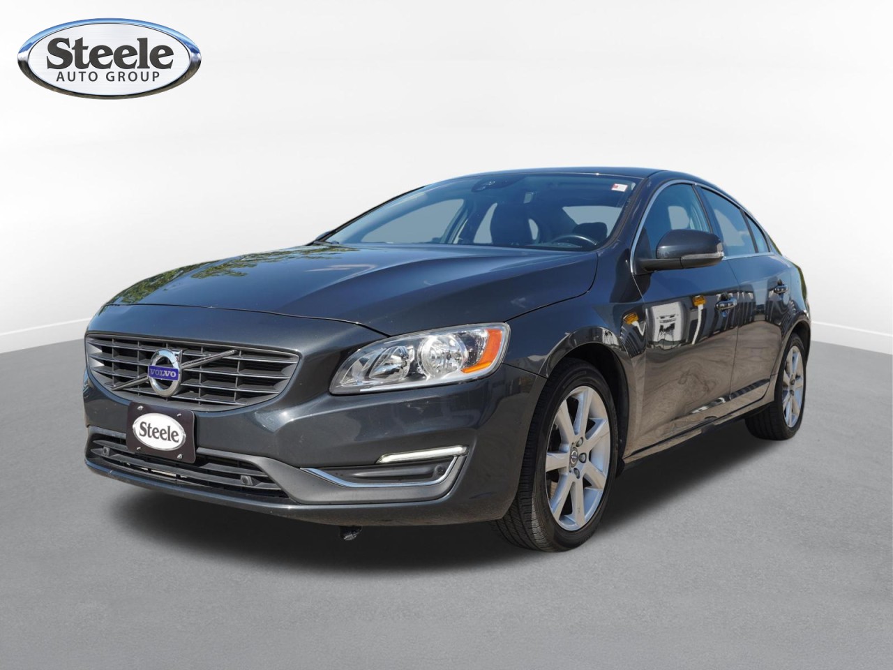 Savile Gray Metallic 2016 Volvo S60 Sedan Front-Wheel Drive Automatic