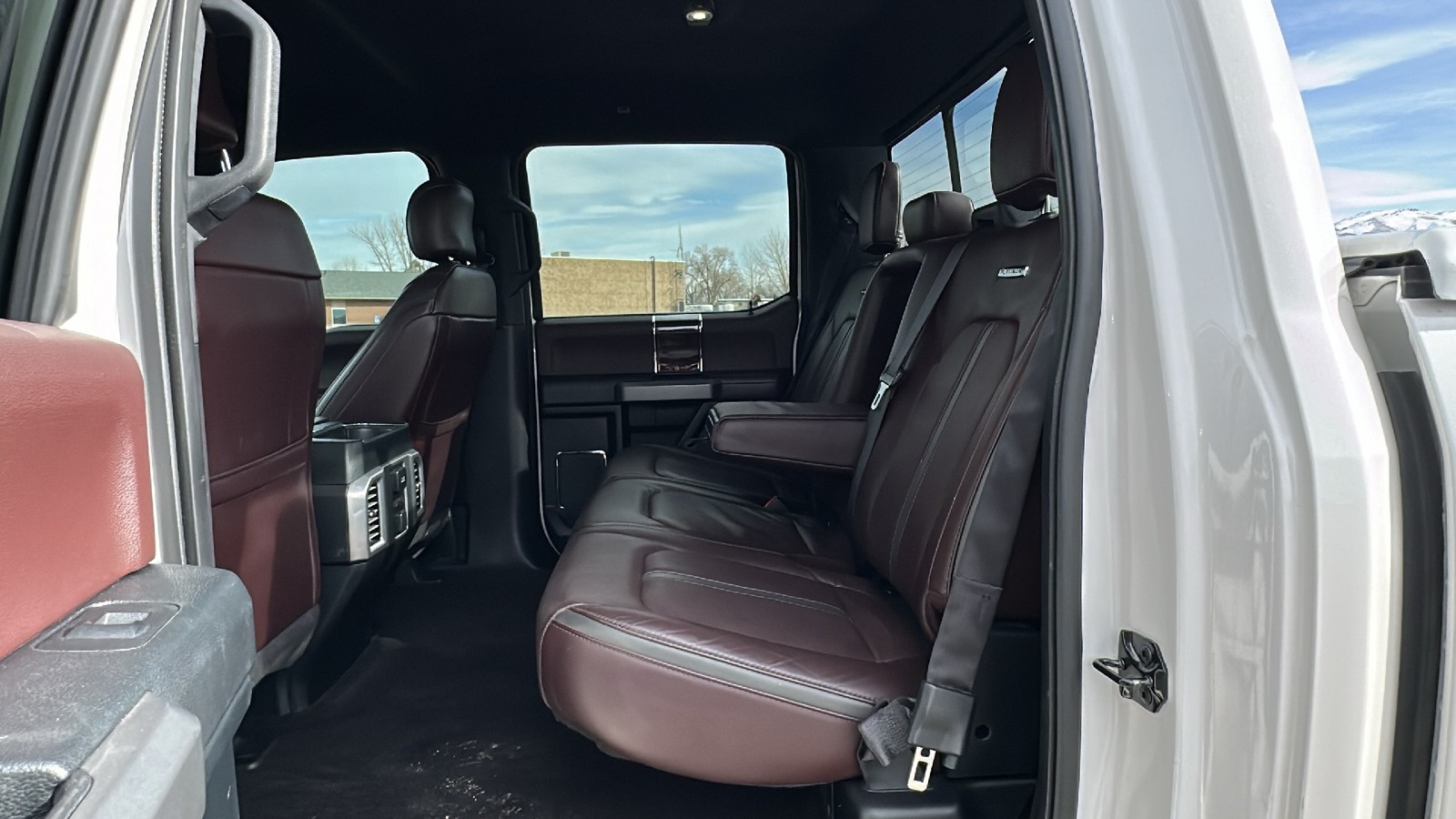 2016 Ford F-150 Platinum 15