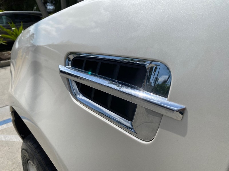 2010 Cadillac Escalade SUNROOF NAV Premium LOW MILES 66,933 in ,