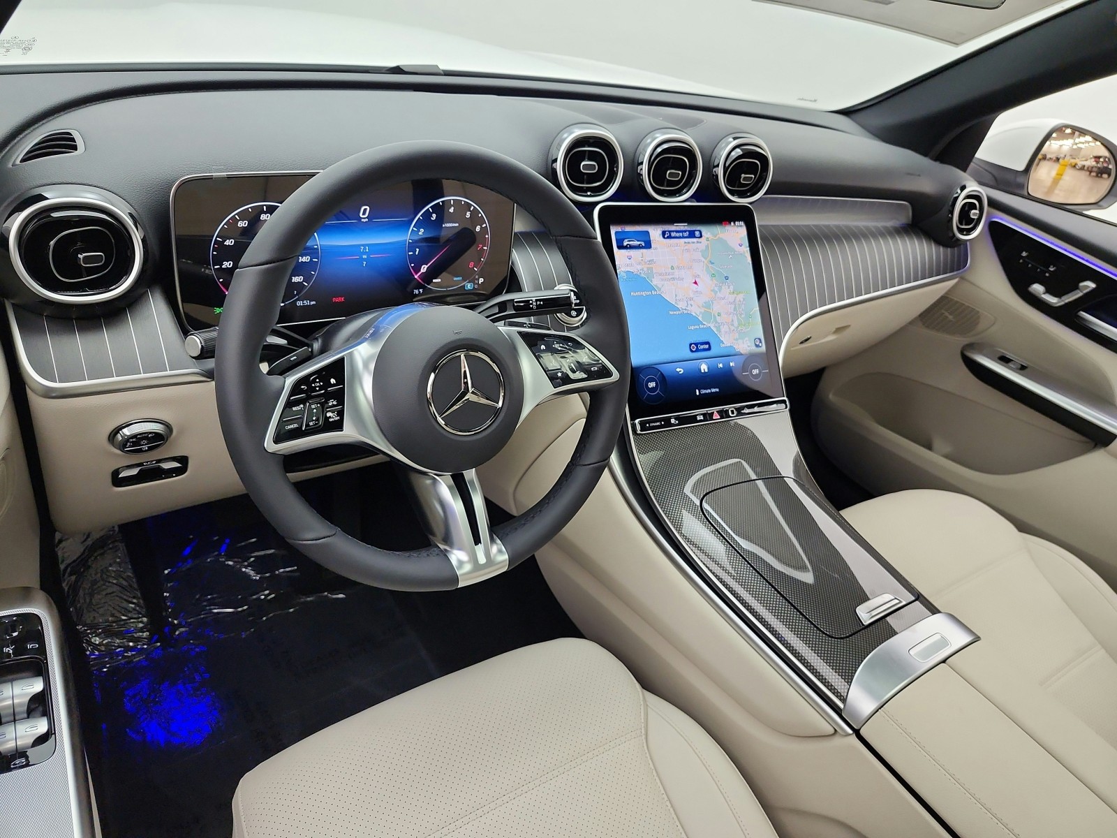 New 2027 Polar White Mercedes-Benz GLC 300 SUV image 9