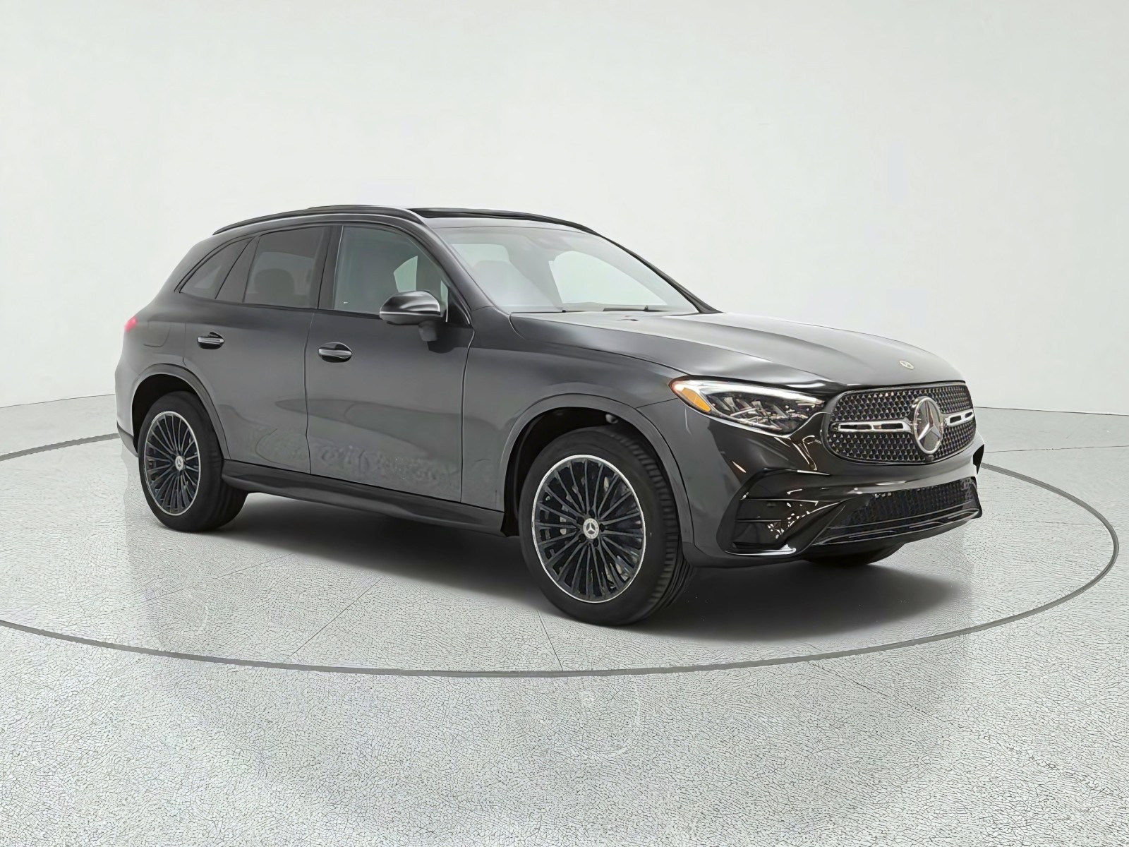 New 2027 Graphite Grey Metallic Mercedes-Benz GLC 300 SUV image 3