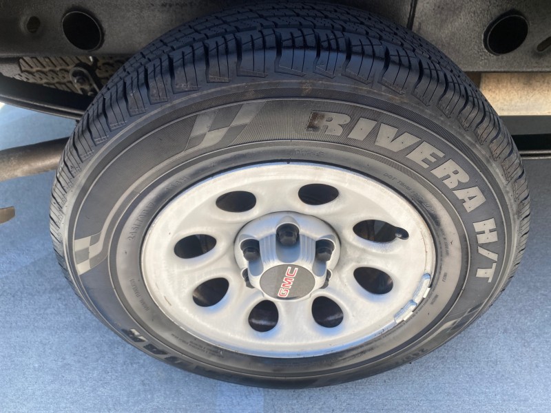 2005 GMC Sierra 1500 LOW MILES 83837 AC NO ACCIDENTS in ,