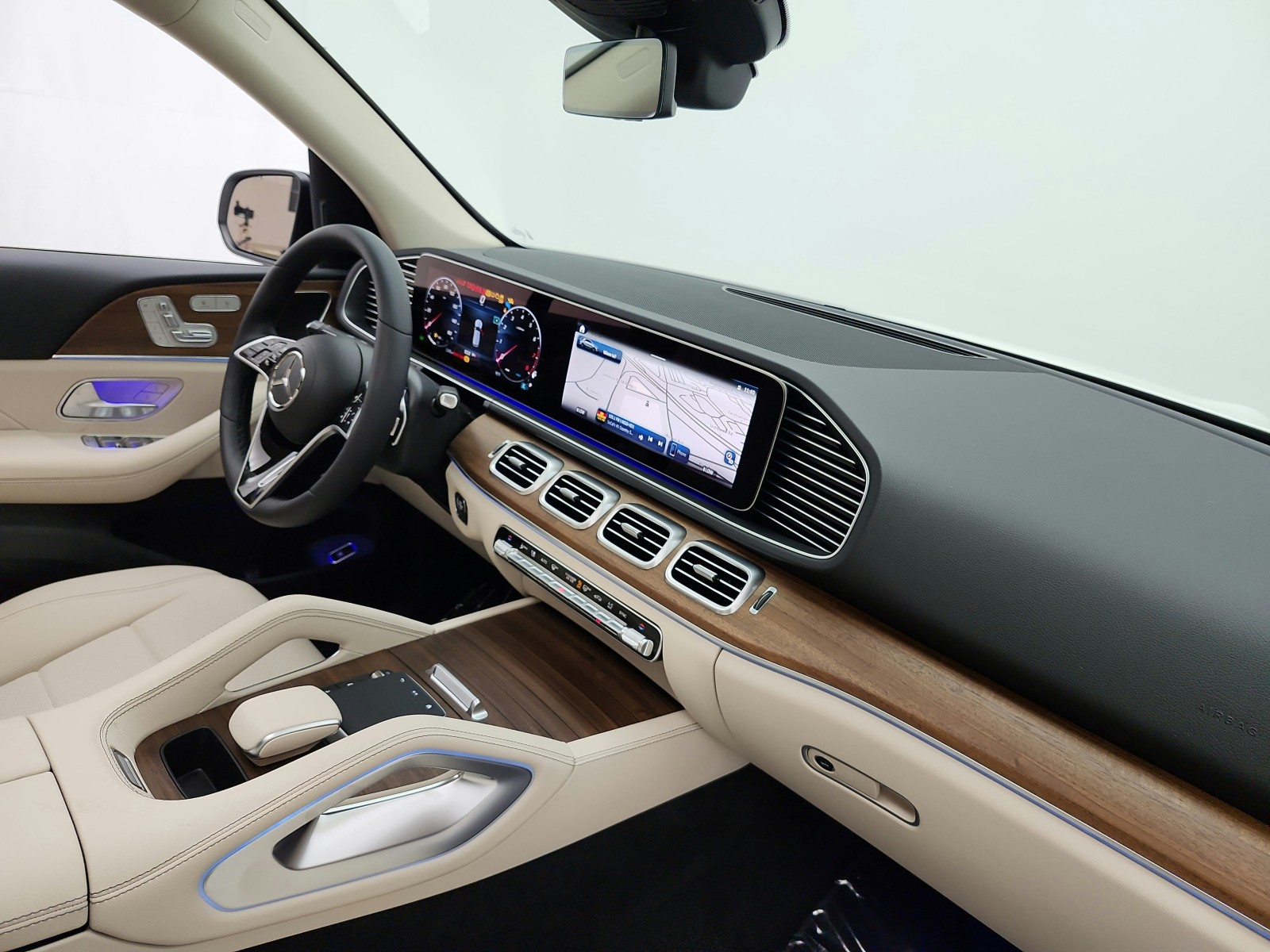 New 2026 Polar White Mercedes-Benz GLE 450 4MATIC® SUV image 14