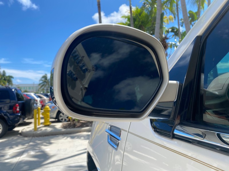 2013 Cadillac Escalade Luxury 1 OWNER LOW MILES 70,251 in ,