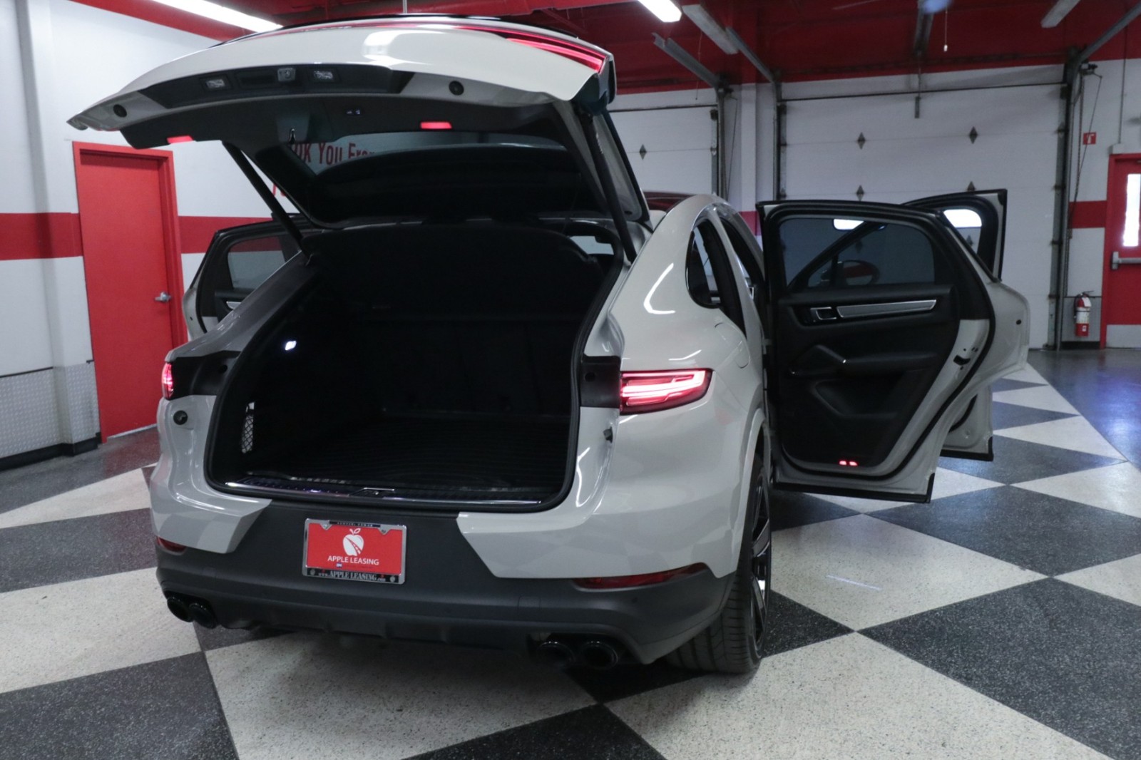 Used Car 2023 Porsche Cayenne  Platinum Edition For Sale Under $60,000 In Austin, Texas