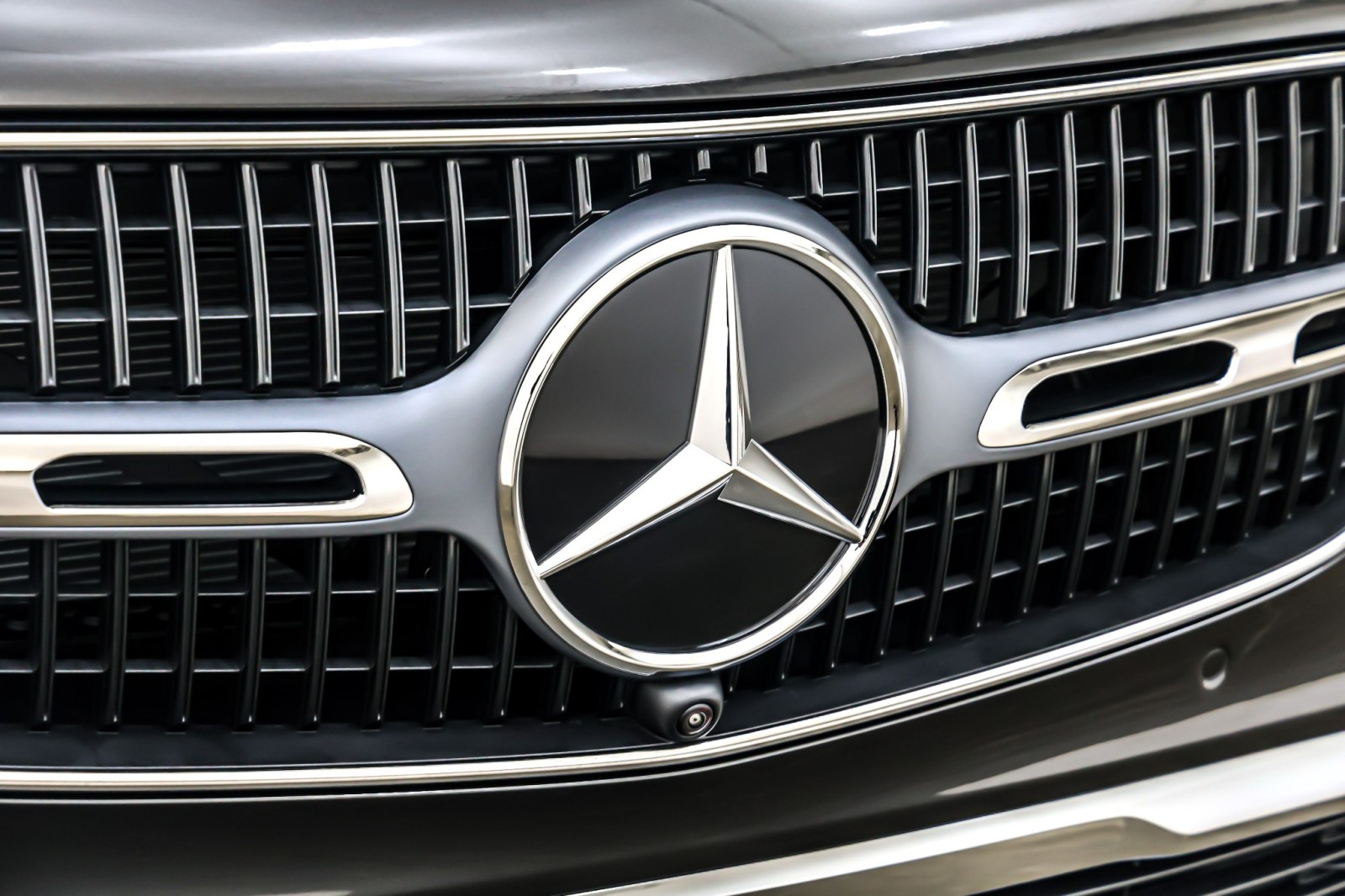 New 2026 Graphite Grey Metallic Mercedes-Benz GLC 300 image 13