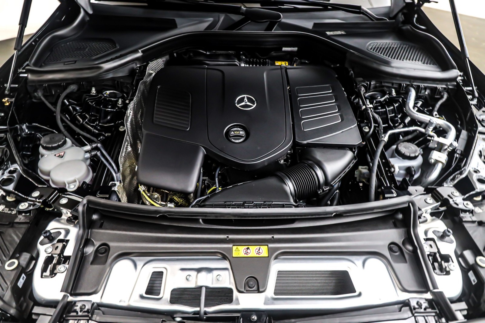 New 2026 Black Mercedes-Benz GLC 300 image 11