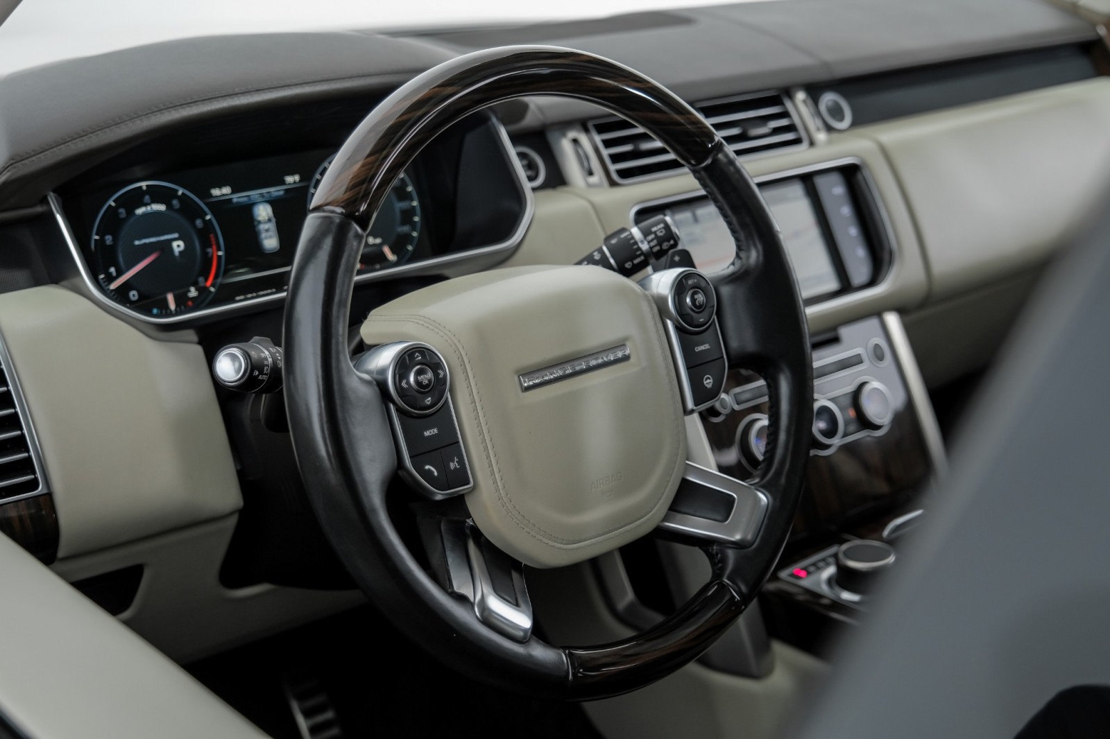 2016 Land Rover Range Rover SUPERCHARGED 4WD BLIND SPOT ASSIST LANE DEPARTURE  22