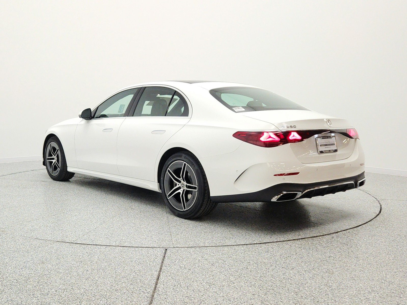 New 2026 Polar White Mercedes-Benz E 350 RWD Sedan image 7