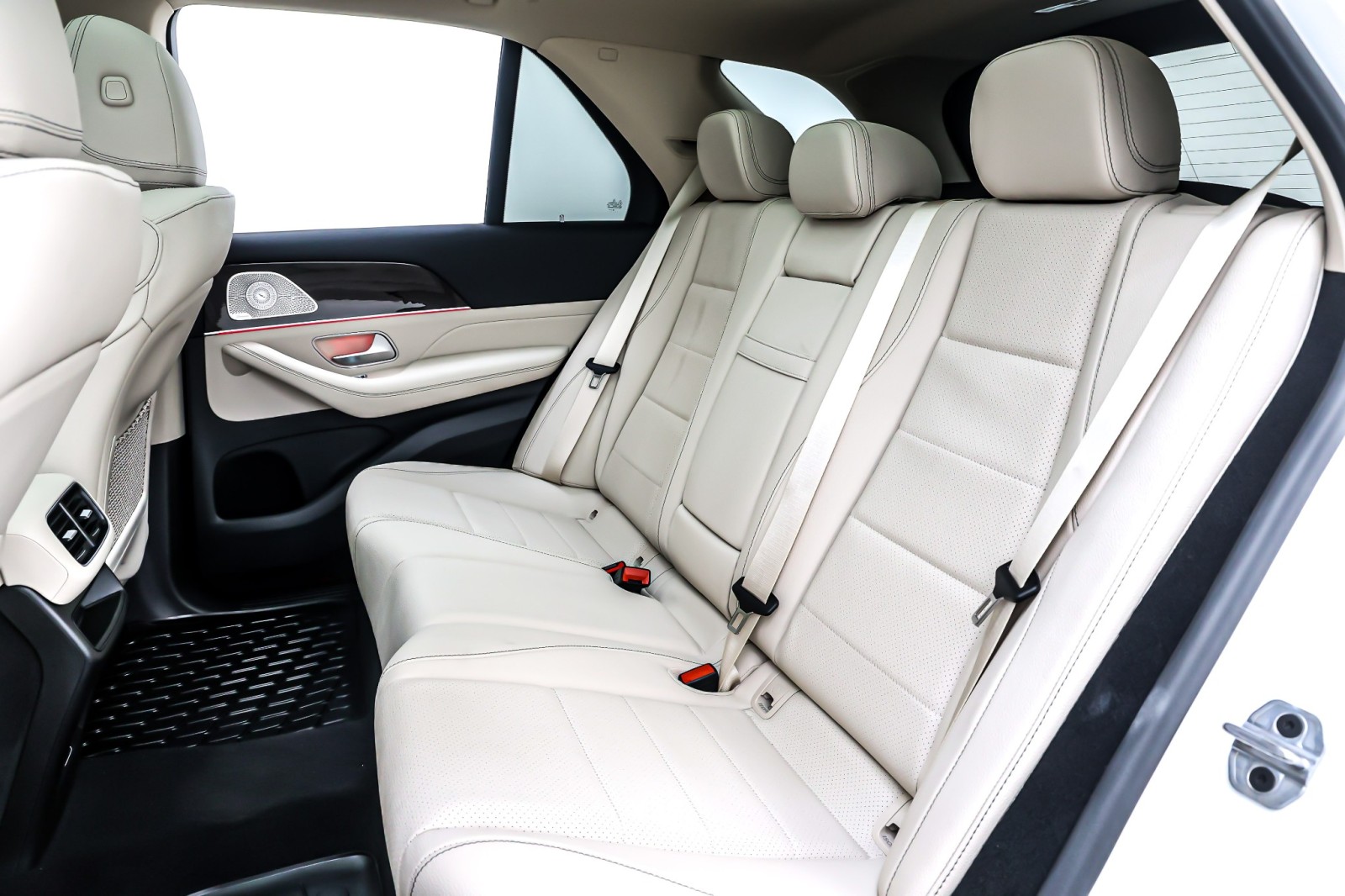 New 2026 Polar White Mercedes-Benz GLE 450 image 8