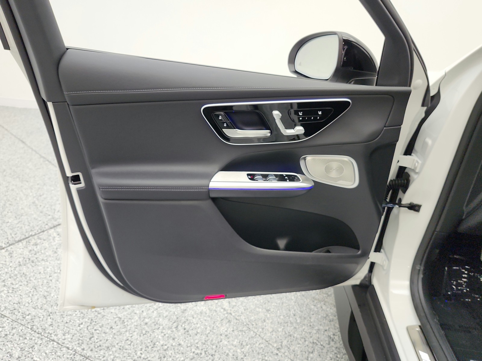 New 2026 Polar White Mercedes-Benz AMG® GLC 43 4MATIC SUV image 15